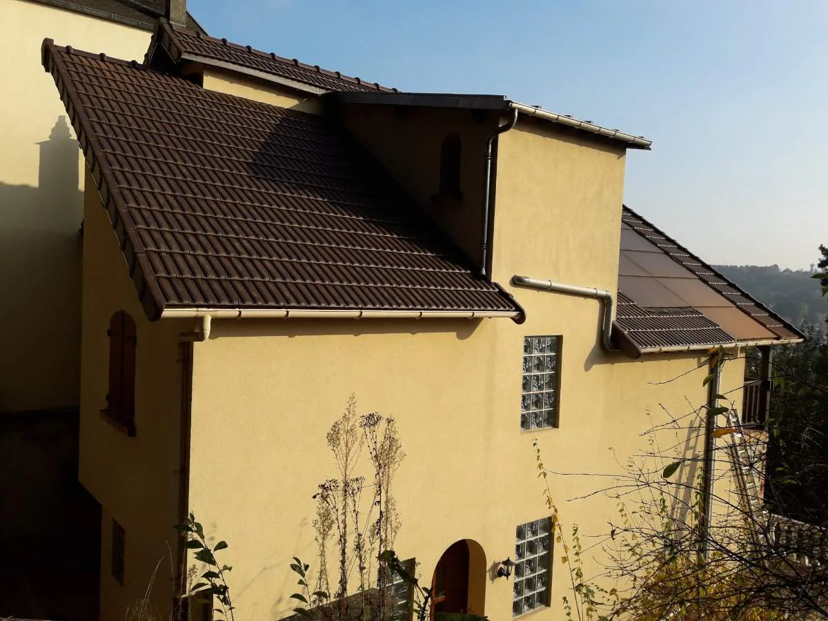 Ravalement de façade — facade renovee couvreur malsberbes